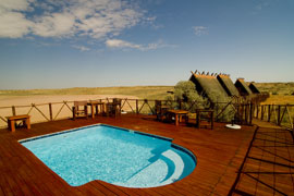 ‘xaus-lodge’-in-the-kgalagadi-transfrontier-park